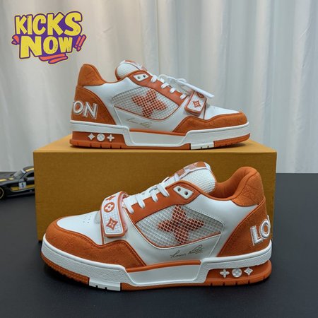 Trainer Orange