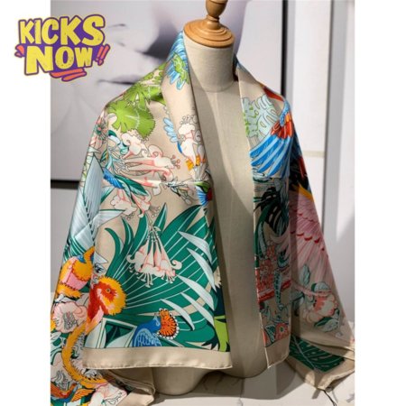 hermes ladies summer silk scarf Milk color