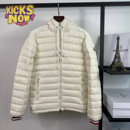 Moncler 2020 Down Jacket MC330053