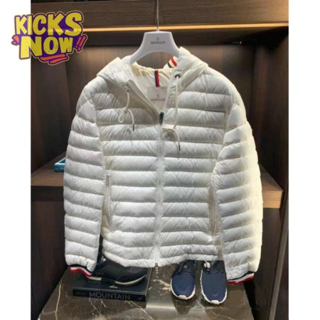 Moncler 2020 Down Jacket MC330055